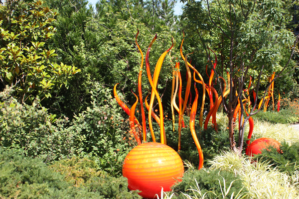 an orange ball and spikes